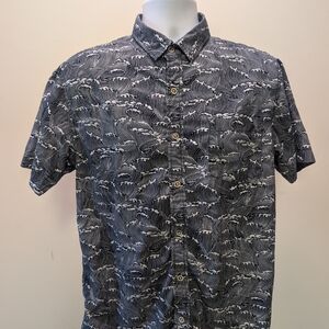 Men's Black and White Patterned Shirt